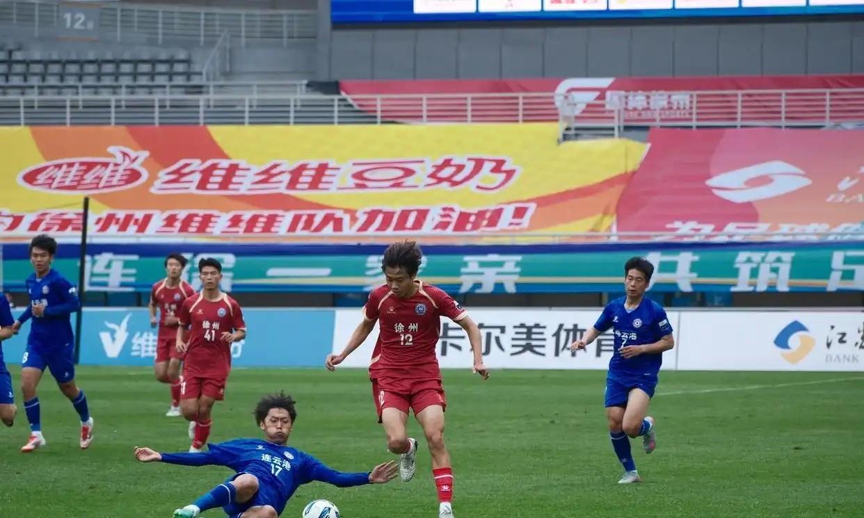 包含实力不凡，球队再次获胜，轻松取胜的词条